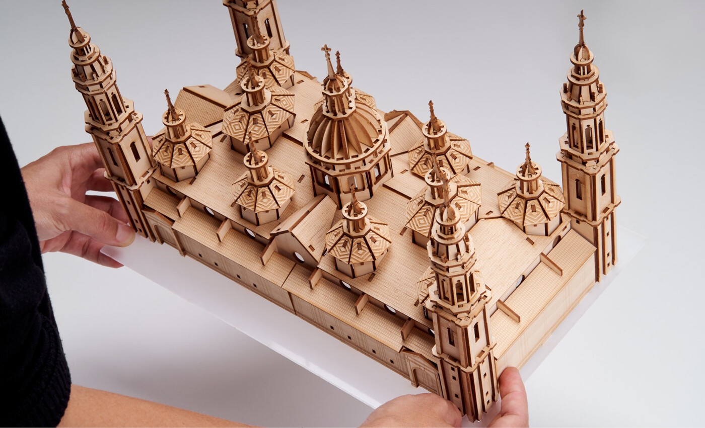 Maqueta de madera de la Basílica del Pilar comercializada por HitoCultural 1